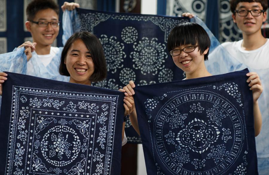 Nantong: major producer of indigo print fabric