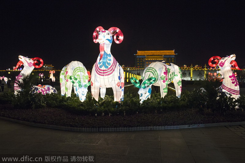 2015 Xi'an Lunar New Year Lantern Shows kick off
