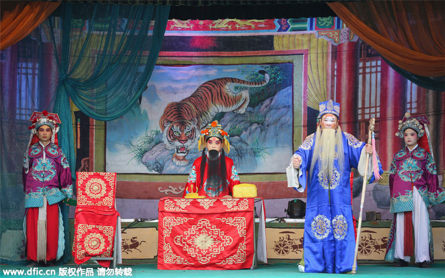 Traditional Yuju Opera faces dilemma