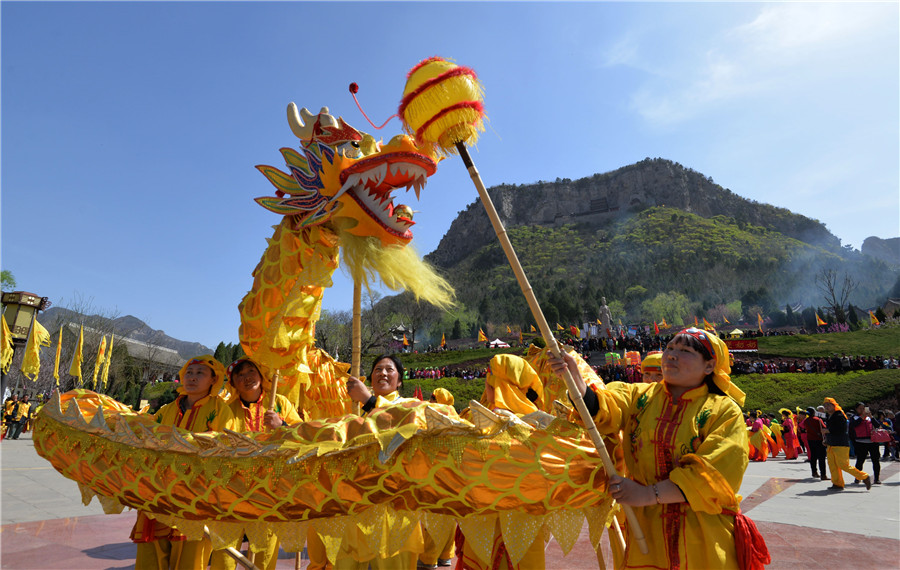 Ceremony held to worship the goddess Nuwa in N China