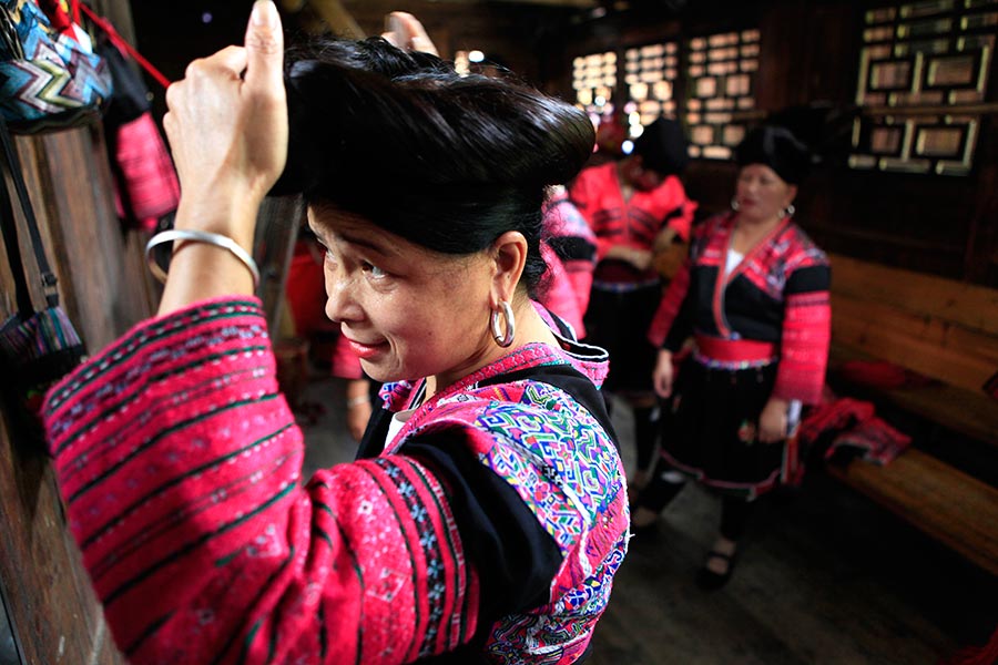 Huangluo: China's 'long hair village'