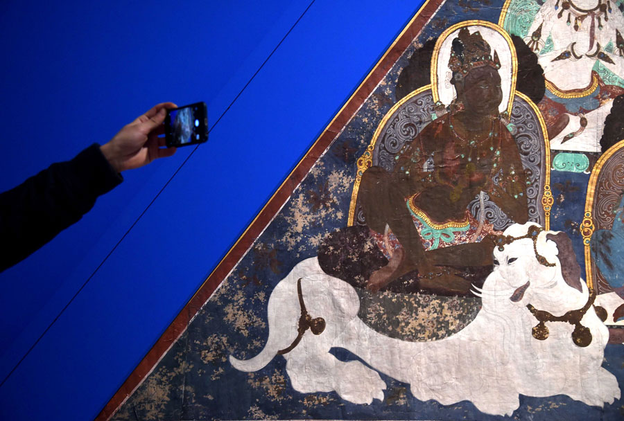 Dunhuang grotto art on display in Chengdu