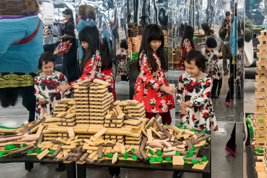 Edible model buildings in Shanghai reflect on urban life