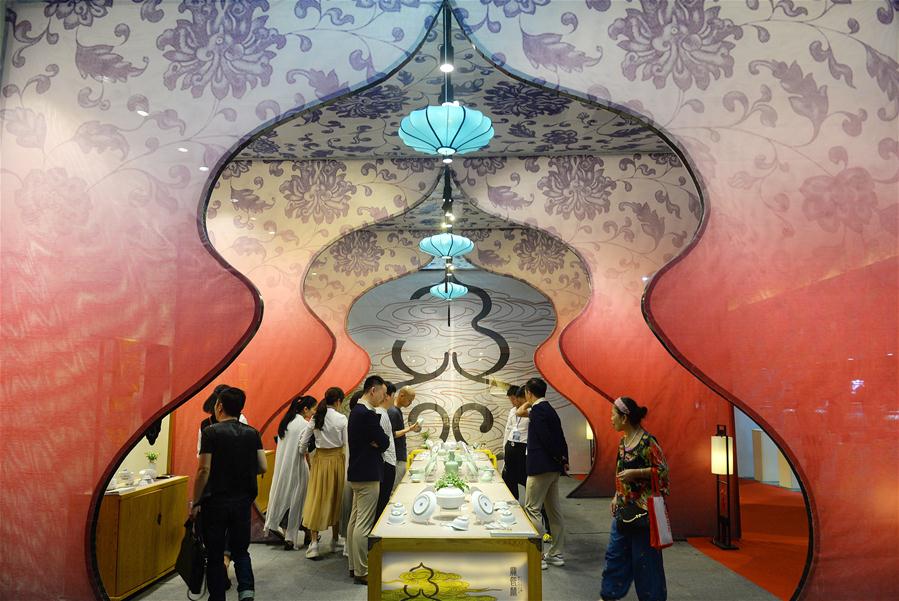 Jingdezhen's porcelain products exported to 75 countries and regions