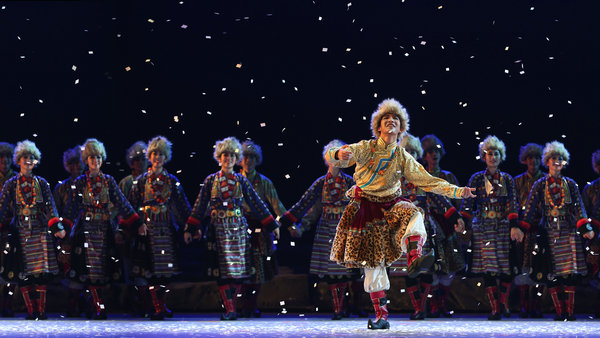Amateur dancers embrace performing at Beijing festival