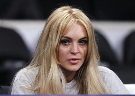 Lindsay Lohan to be charged with necklace theft