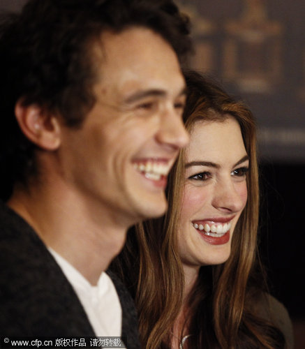 Hosts James Franco and Anne Hathaway talk Oscars