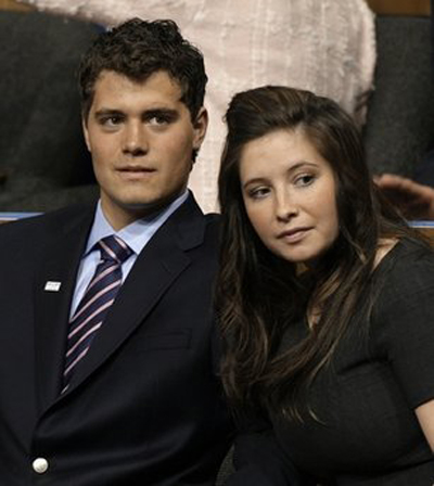 Levi Johnston to pen tell-all book on Palin family