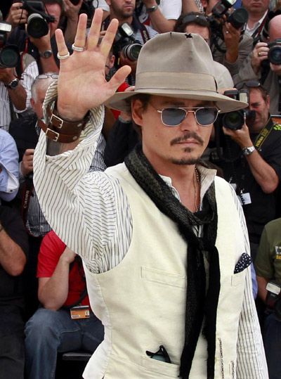 Depp steers 'Pirates' into critical seas of Cannes