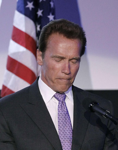 Schwarzenegger halts Hollywood return after scandal