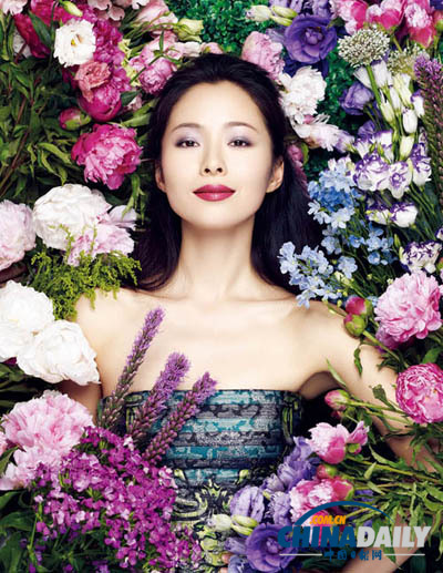 Jiang Yiyan graces the cover of <EM>Marie Claire</EM>