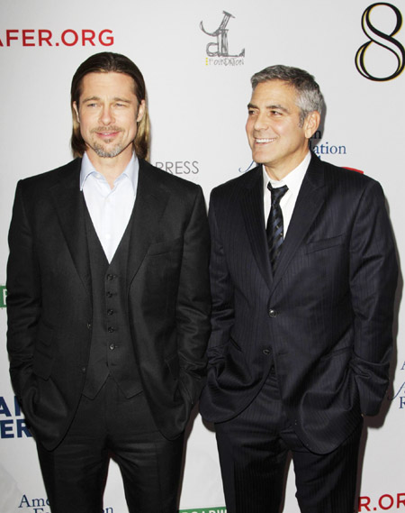Pitt, Clooney attend one-night production of '8'
