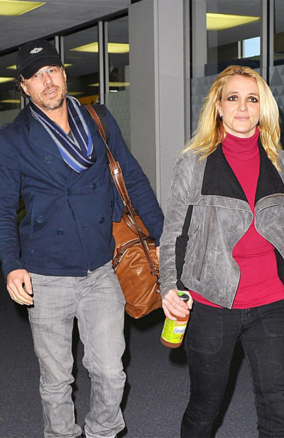 Britney's fiance to be co-conservator