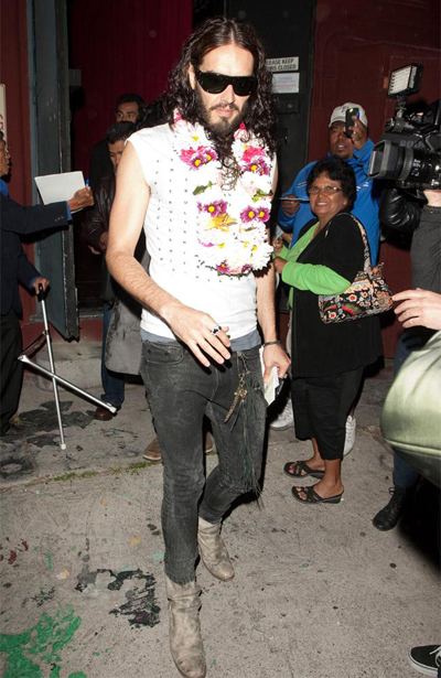 Russell Brand wants Katy Perry back?