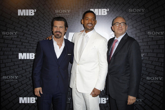 'Men in Black' premieres in Paris