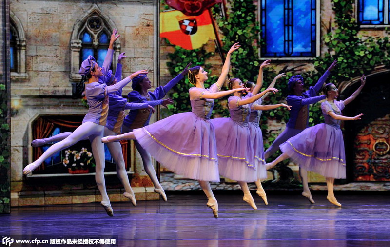 Anhui theater stages ballet <EM>Swan Lake </EM>in 3D