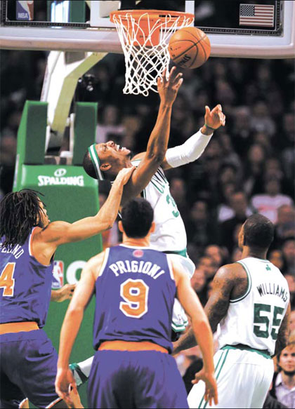 Smith, Anthony lead Knicks over Celtics