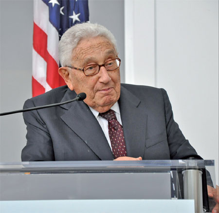 Kissinger urges more efforts on partnership