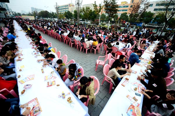 Mitten crab tasting event in Yangzhou