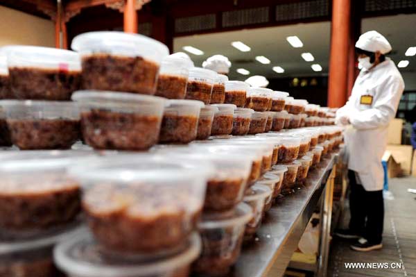 Temple in Hangzhou to offer over 300,000 bowls of laba porridge for free