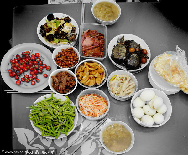Parental love expressed with Gaokao dishes