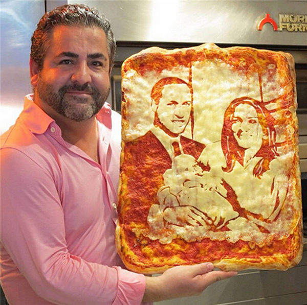 Celebrity-patterned pizza: eat me softly