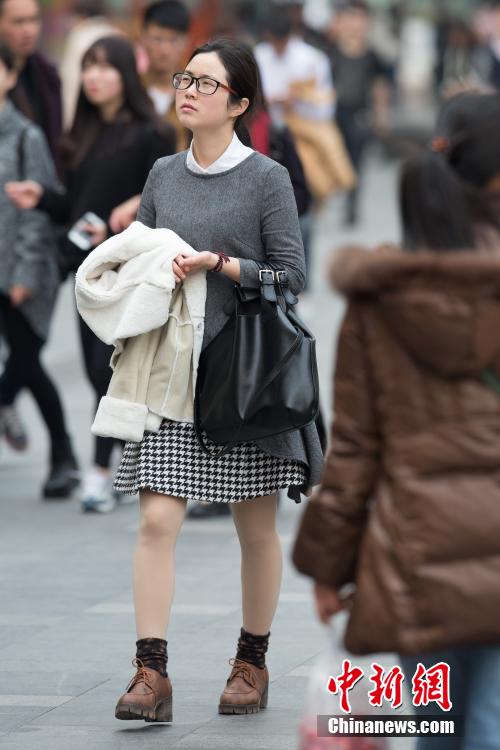 How to dress for spring? Girls in Nanjing know the answer