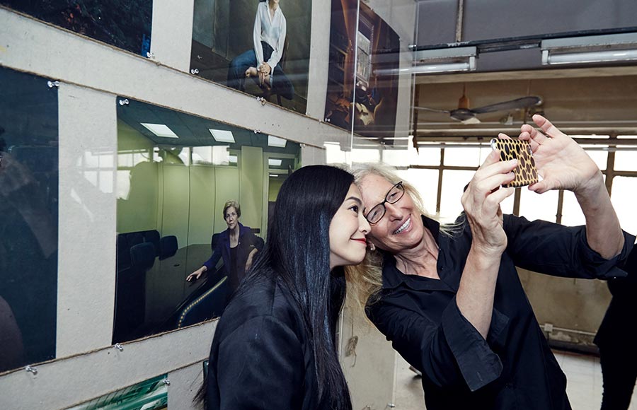 Yao Chen reunites with iconic photographer in HK