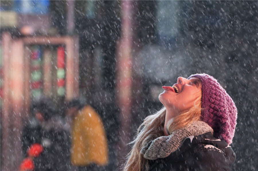 In photos: Nor'easter snowstorm hits US