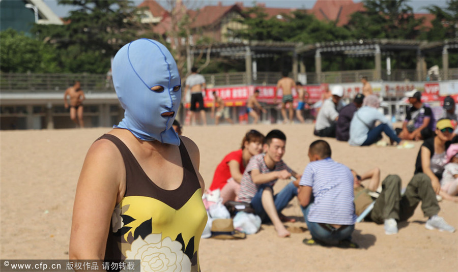 'Face-Bikini' swimwear trend sweeps East China