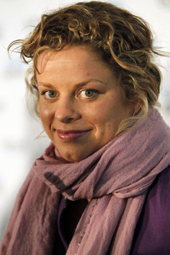 Clijsters closes in on No 1 after Australian win