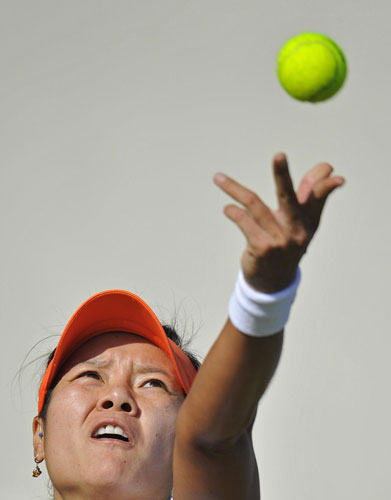 Li Na clinches first grass-court win after French Open