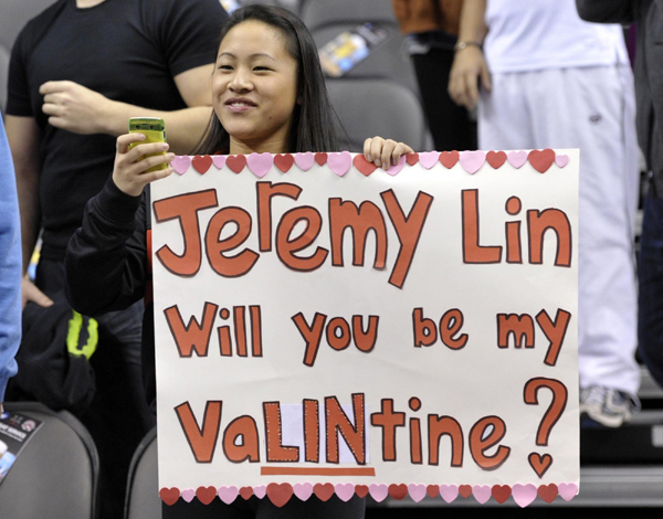 'Linsanity' touches down in star-struck Canada