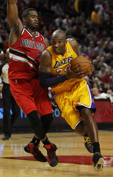 Lakers drop 2nd straight, fall to Blazers