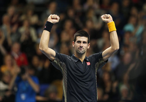 Djokovic and Murray reach World Tour semi-finals