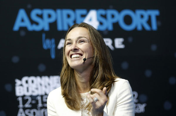 Hingis tops list of 2013 Hall of Fame class