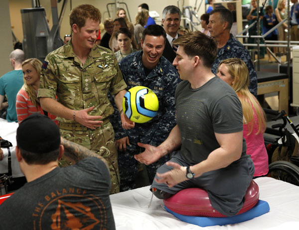 Prince Harry, injured US officer launch Warrior Games