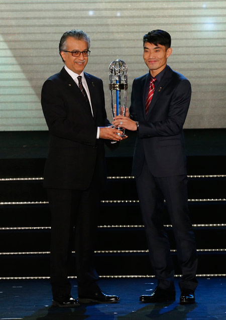 Zheng Zhi, Evergrande awarded the best by AFC