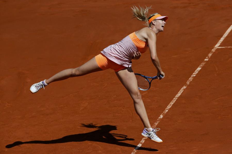 Sharapova makes it back to French Open final
