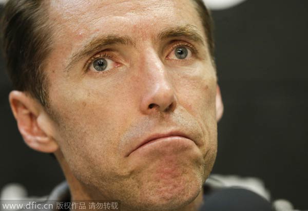 Steve Nash ruled out for season with back injury