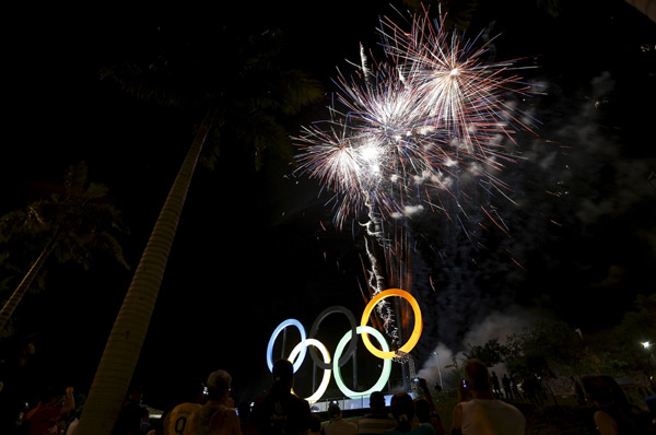 Olympic rings lightens Rio's night
