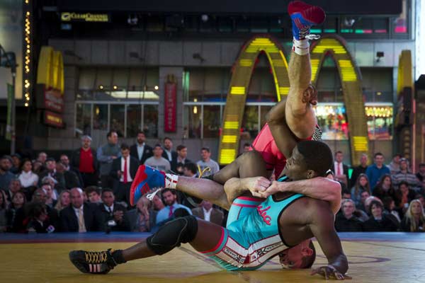 US beats Cuba 9-4 in wrestling exhibition in Times Square