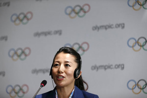 Chinese athletes back Beijing's bid to host Winter Olympics