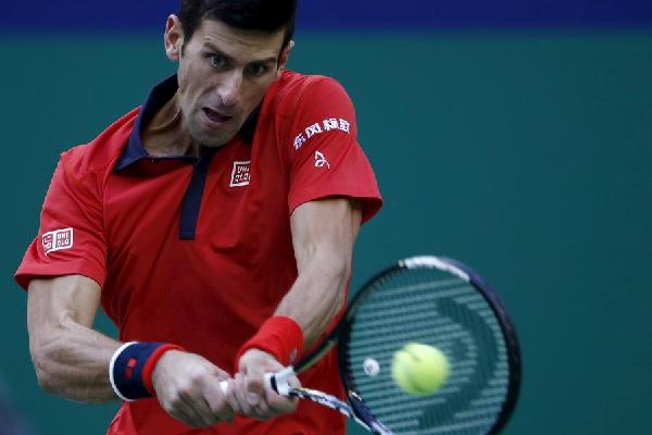 Djokovic eases into last eight at Shanghai