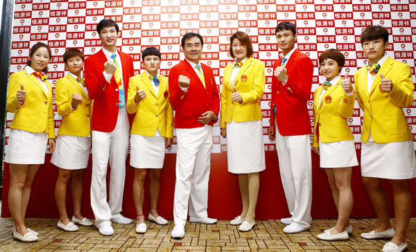 Team China unveils uniform for Rio Olympics
