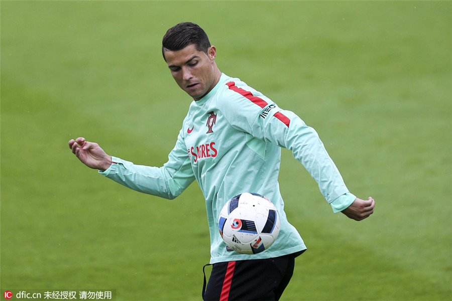 Ronaldo expects his openning goal in EURO 2016