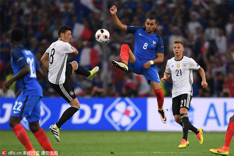 Griezmann scores twice to lift France into Euro final