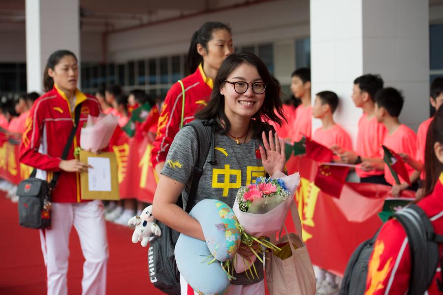 Chinese Olympic delegates arrive in Macao