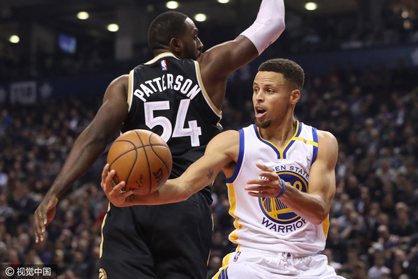 Curry's 35 points power Warriors to fifth straight win