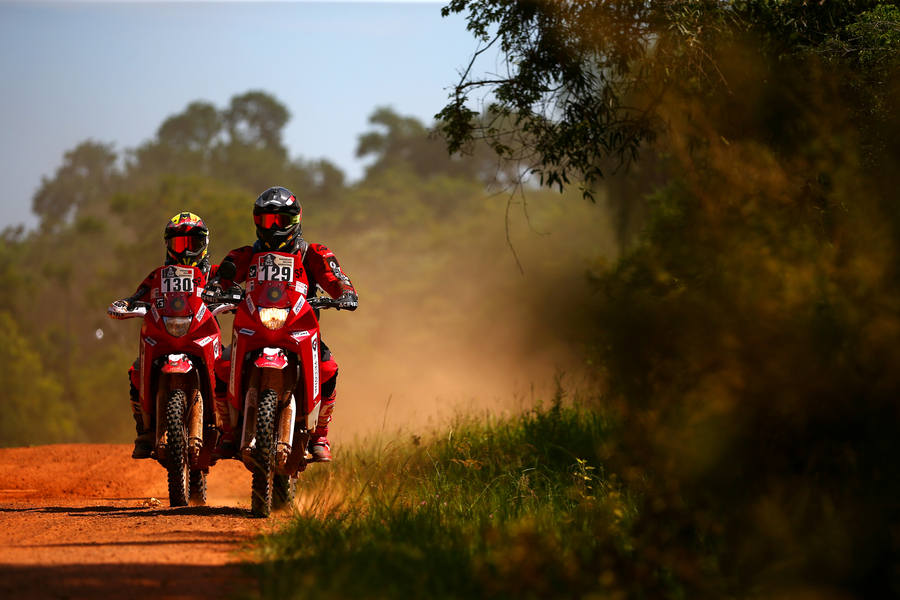 Chinese riders power up for 2017 Dakar Rally
